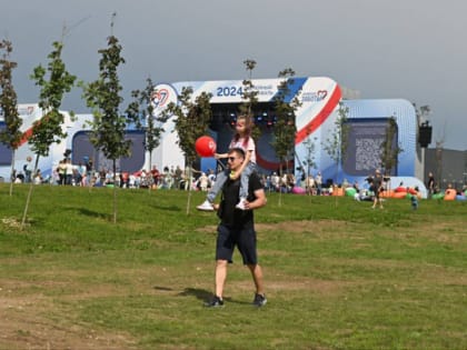 Губернатор Дрозденко объявил о праздновании юбилеев Ленобласти