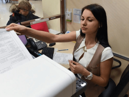 Ленинградцы стали чаще обращаться в МФЦ за выдачей жилищного документа