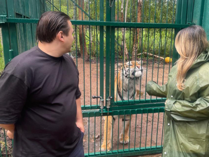 Рамила Агаева посетила «Дом Тигра» в Ленобласти