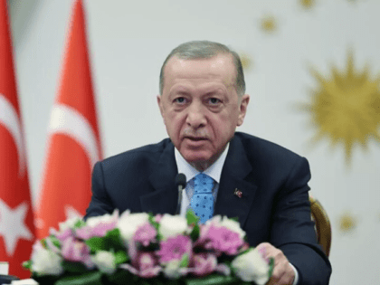 Türkiye: Эрдоган провел экстренное заседание из-за сообщений об угрозе путча