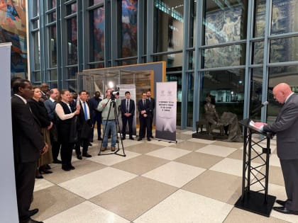 «Завтра 125 граммов хлеба - и всё». Документы Ленобласти представлены на выставке о блокаде Ленинграда в Нью-Йорке