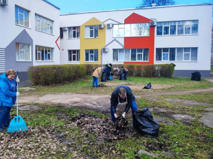 «Вместе за чистоту и порядок!»: как прошёл Всероссийский субботник в Ломоносовском районе?