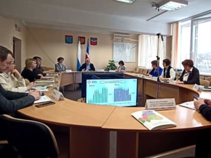 Рынок труда Тихвинского района: на одного человека – 24 вакансии