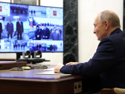 Путин дал старт движению по нескольким дорогам, в том числе — в Петербурге