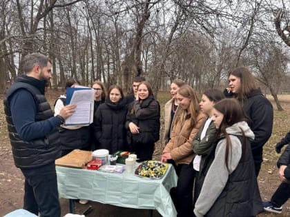 Яблоневому саду усадьбы Демидовых — особый уход