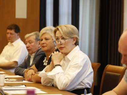 Депутаты Ленинградской области обсудили с журналистами перспективы развития региона