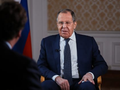 Такер Карлсон и его восхищение Россией