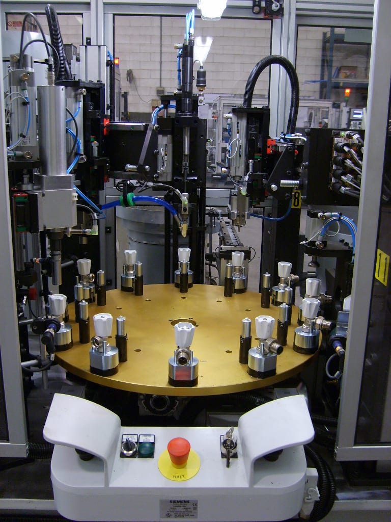 M.T. ZANETTI Semiautomatic Assembling, Test and Packaging Machine for Radiator Valve and Insert - Nut Group - Assembling Machines - 4