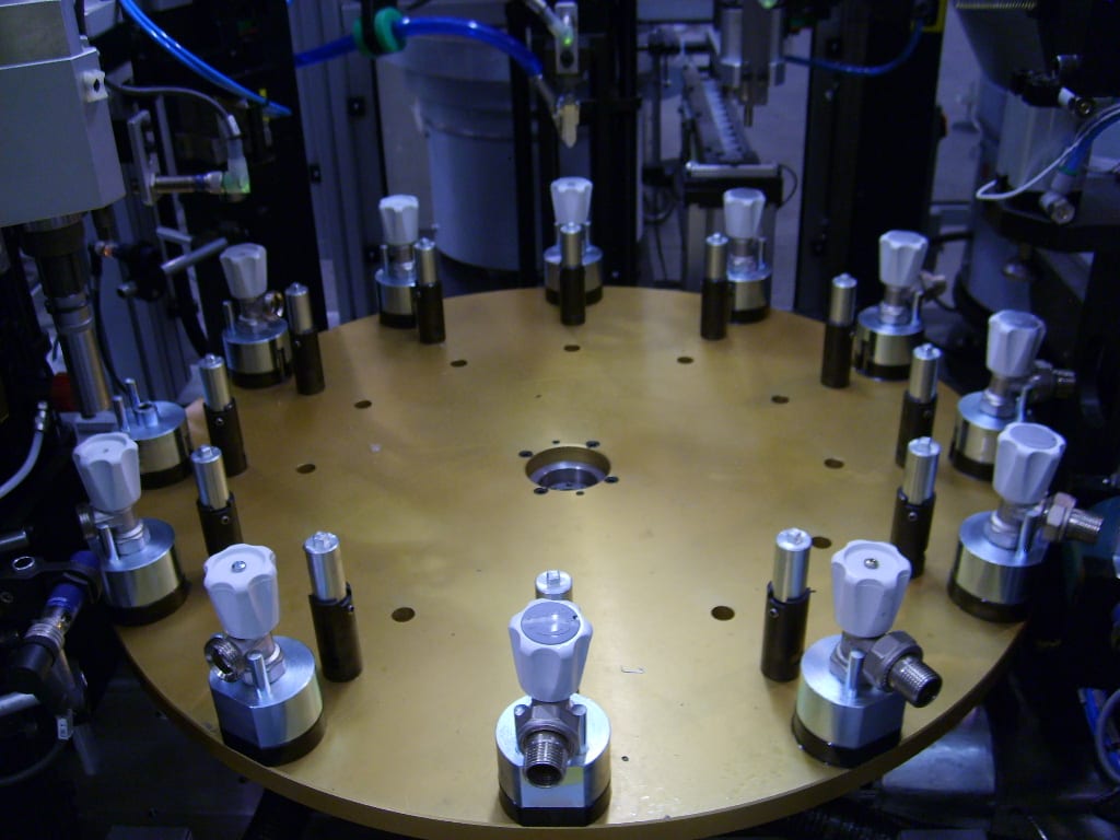 M.T. ZANETTI Semiautomatic Assembling, Test and Packaging Machine for Radiator Valve and Insert - Nut Group - Assembling Machines - 5