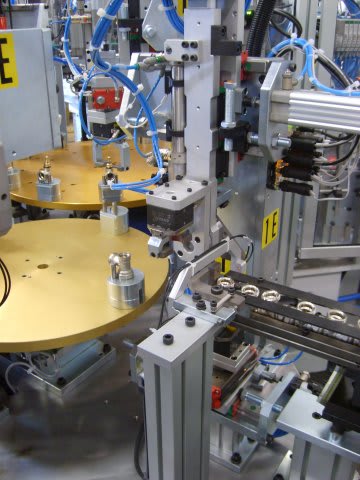 M.T. ZANETTI Semiautomatic Assembling, Test and Packaging Machine for Radiator Valve and Insert - Nut Group - Assembling Machines - 7