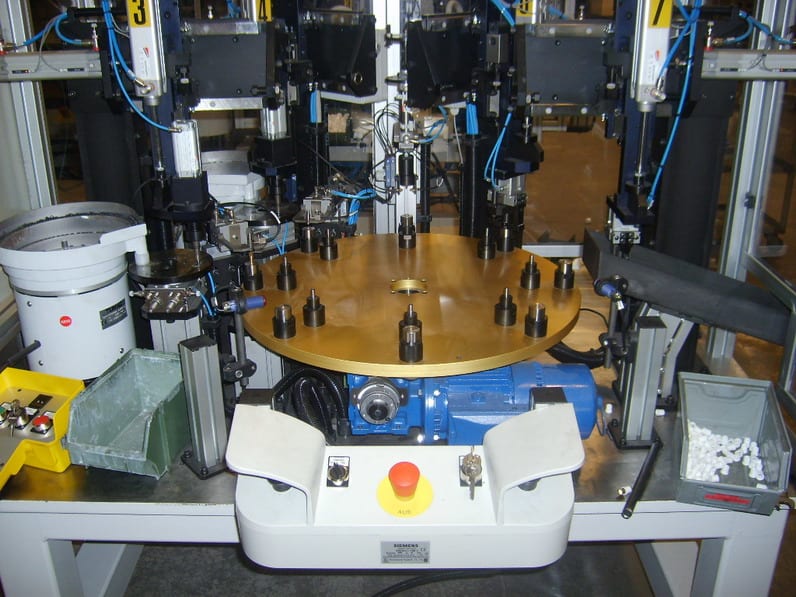 M.T. ZANETTI Semi Automatic Assembling Machine for Push Rod with O-ring and Cap - Assembling Machines - 2