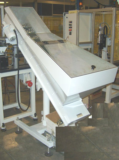 MT ZANETTI Pallet Elevator - Industrial Automation Applications