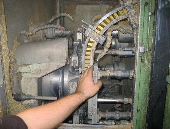 BTB 8 Ünite ISO 30 - 2001 Model - Transfer Makineleri / Talaşlı İmalat Makineleri - 2