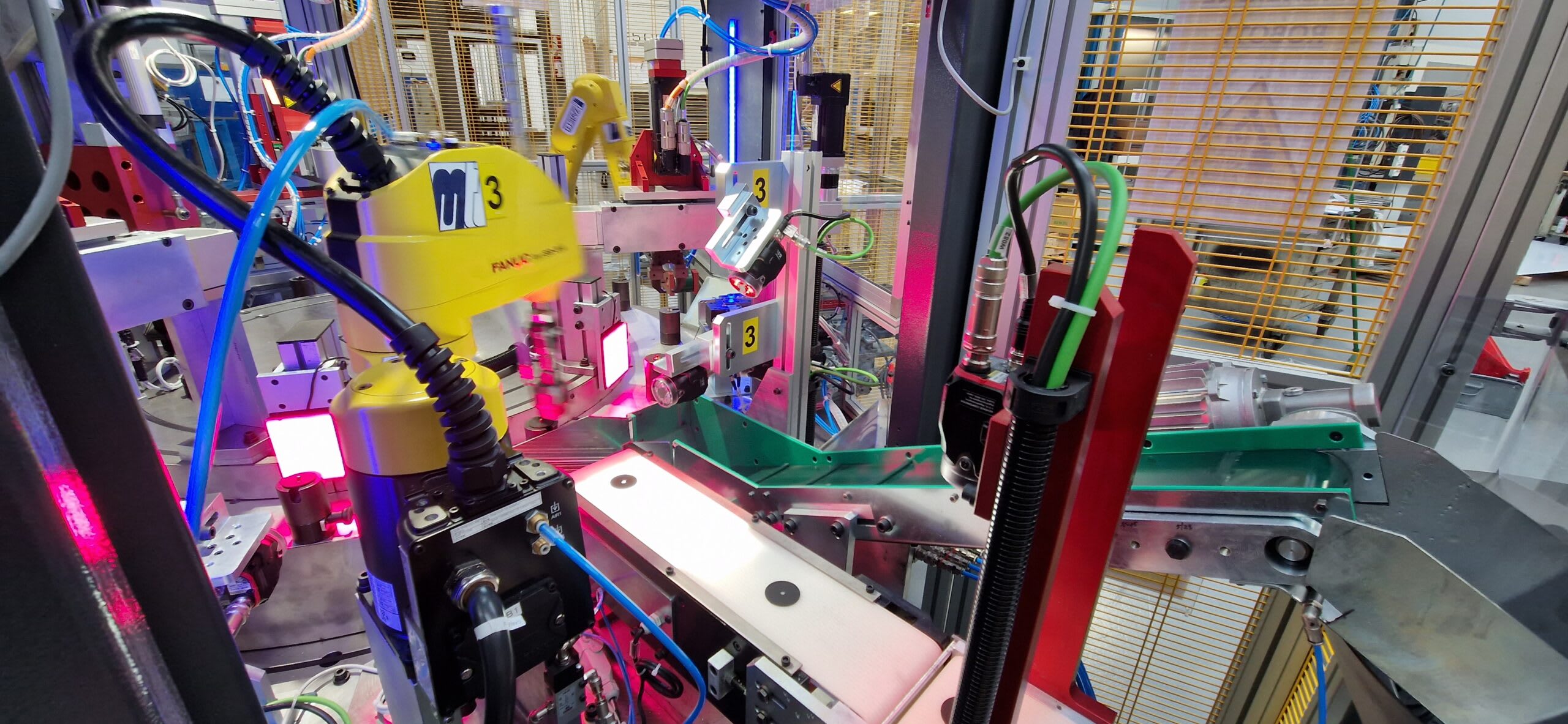 M.T. ZANETTI Pnömatik Valf Membranlarının Montajı ve Testi için ELEKTRİKLİ Robotik Hücre - Montaj Makineleri - 2