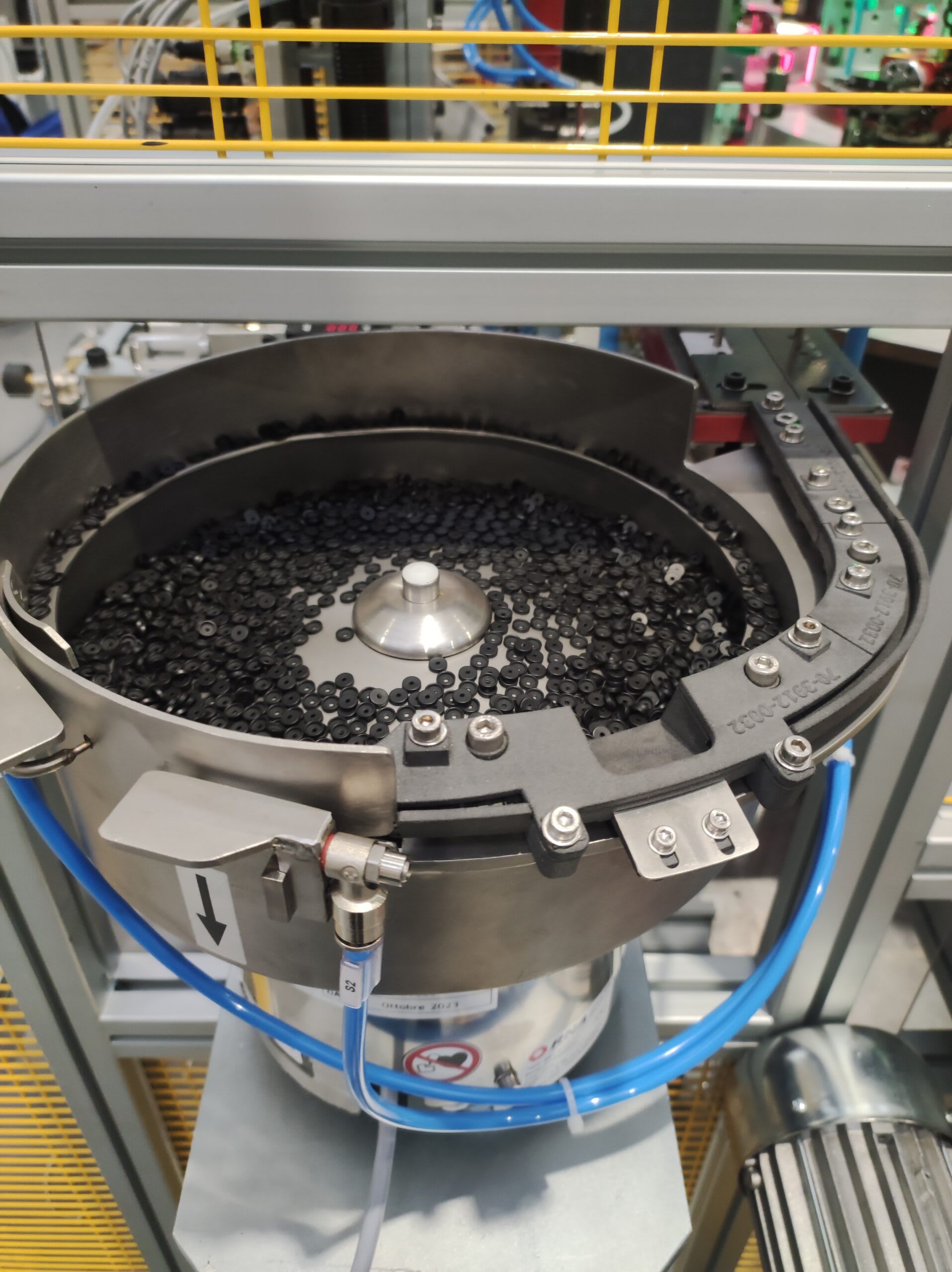 M.T. ZANETTI Pnömatik Valf Membranlarının Montajı ve Testi için ELEKTRİKLİ Robotik Hücre - Montaj Makineleri - 9