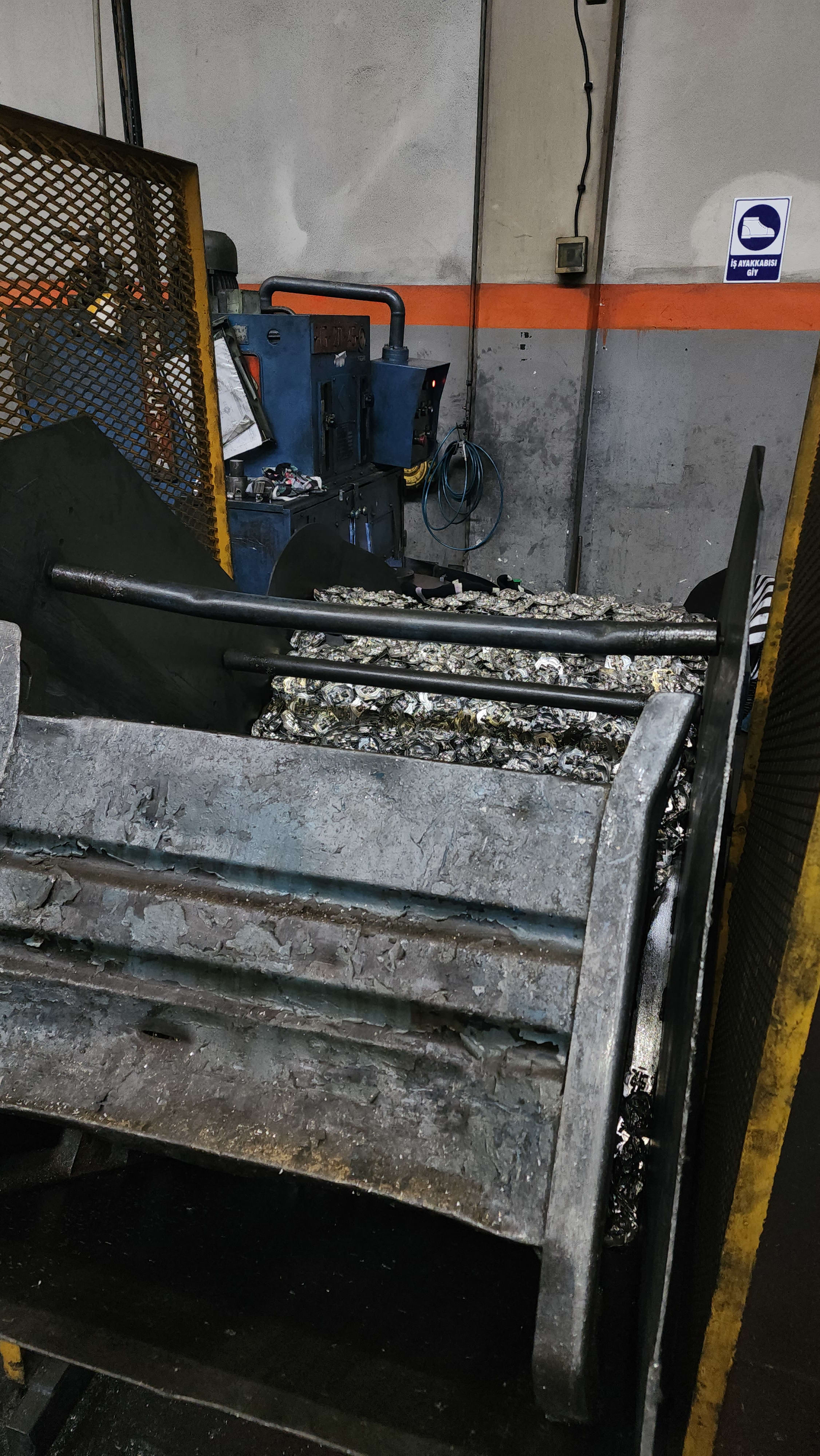 ROVETTA 20 ton Döner Tablalı Çapak Kesme Presleri (2 adet) - Çapak Kesme Presleri - 5