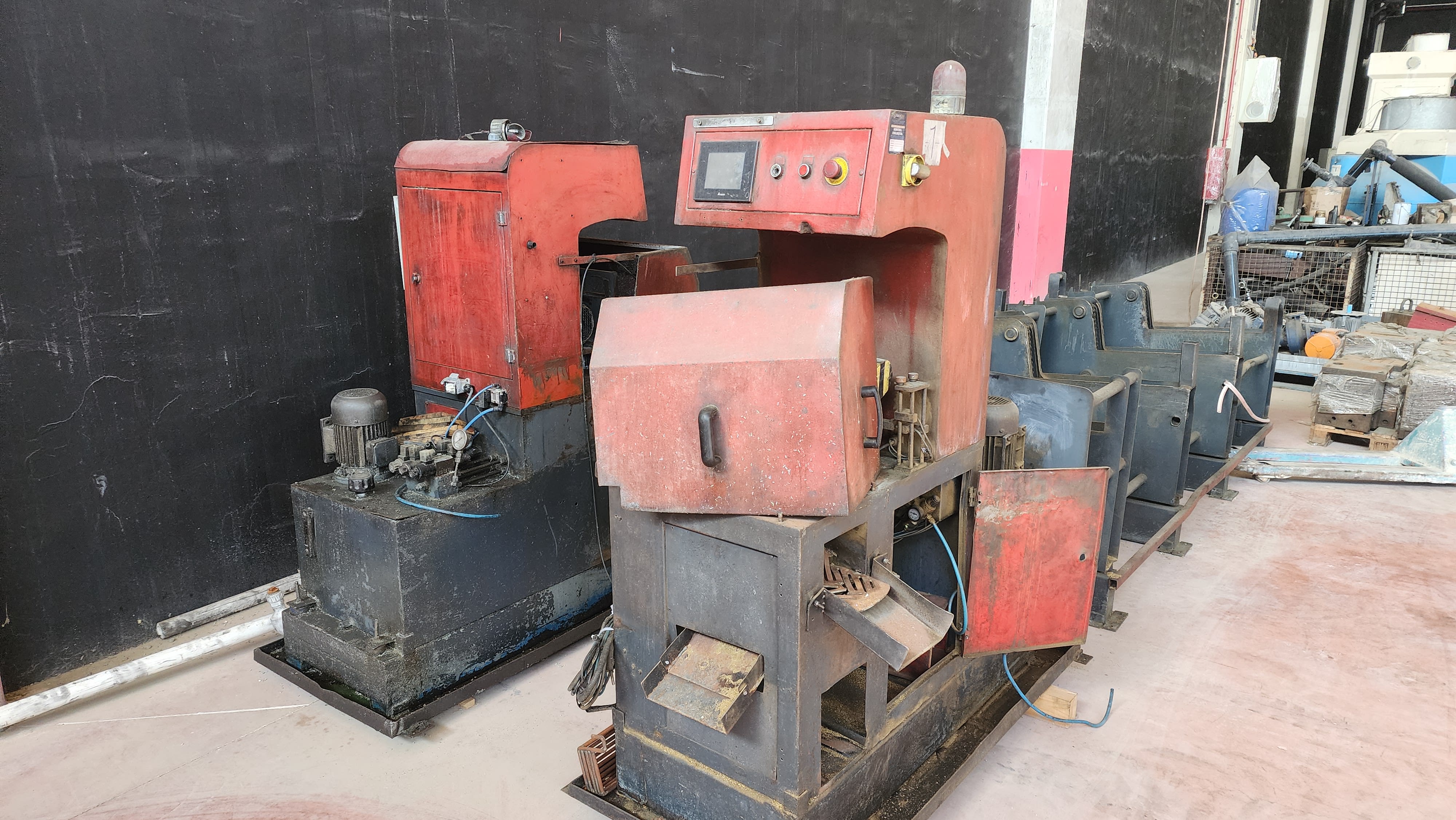 Akıcı Magazinli Otomatik Testereler (2 adet) - Testereler