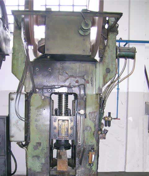 DELLAVIA Luino - Screw Press