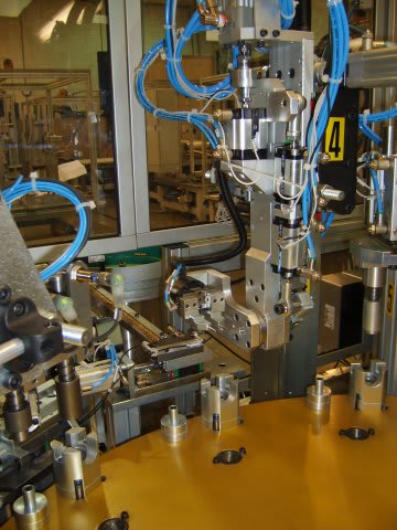 M.T. ZANETTI Assembling Machine for Curved and Straight Raditor Ball Valves - Assembling Machines - 3