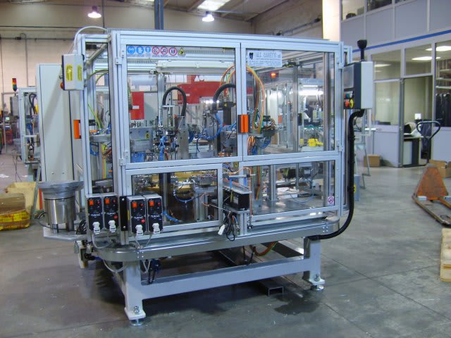 MT Zanetti Assembling Machine for Plastic Ball Valves - Assembling Machines