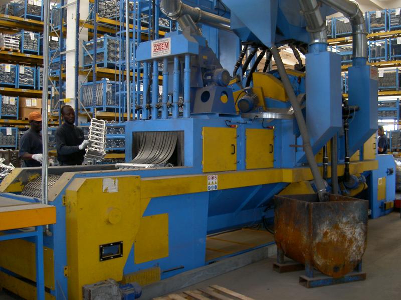 Cogeim Continuous feed – tunnel type - mesh-belt shot blasting machine for metallic parts - STL Series - Shotblasting Machines - 8