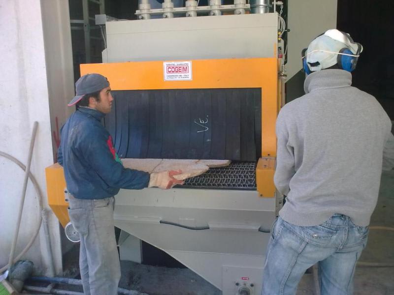 Cogeim Continuous feed type shot blasting machine for marble, granite and natural stone products – mod. STL - Shotblasting Machines - 11