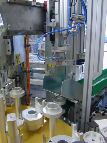 MT Zanetti Assembling Machine for the PVC Ball Valves - Assembling Machines - 8