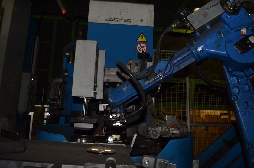 FPM - IA ROBOTIZED TRIMMING CELL  EASY TON 25 - Trimming Presses - 7