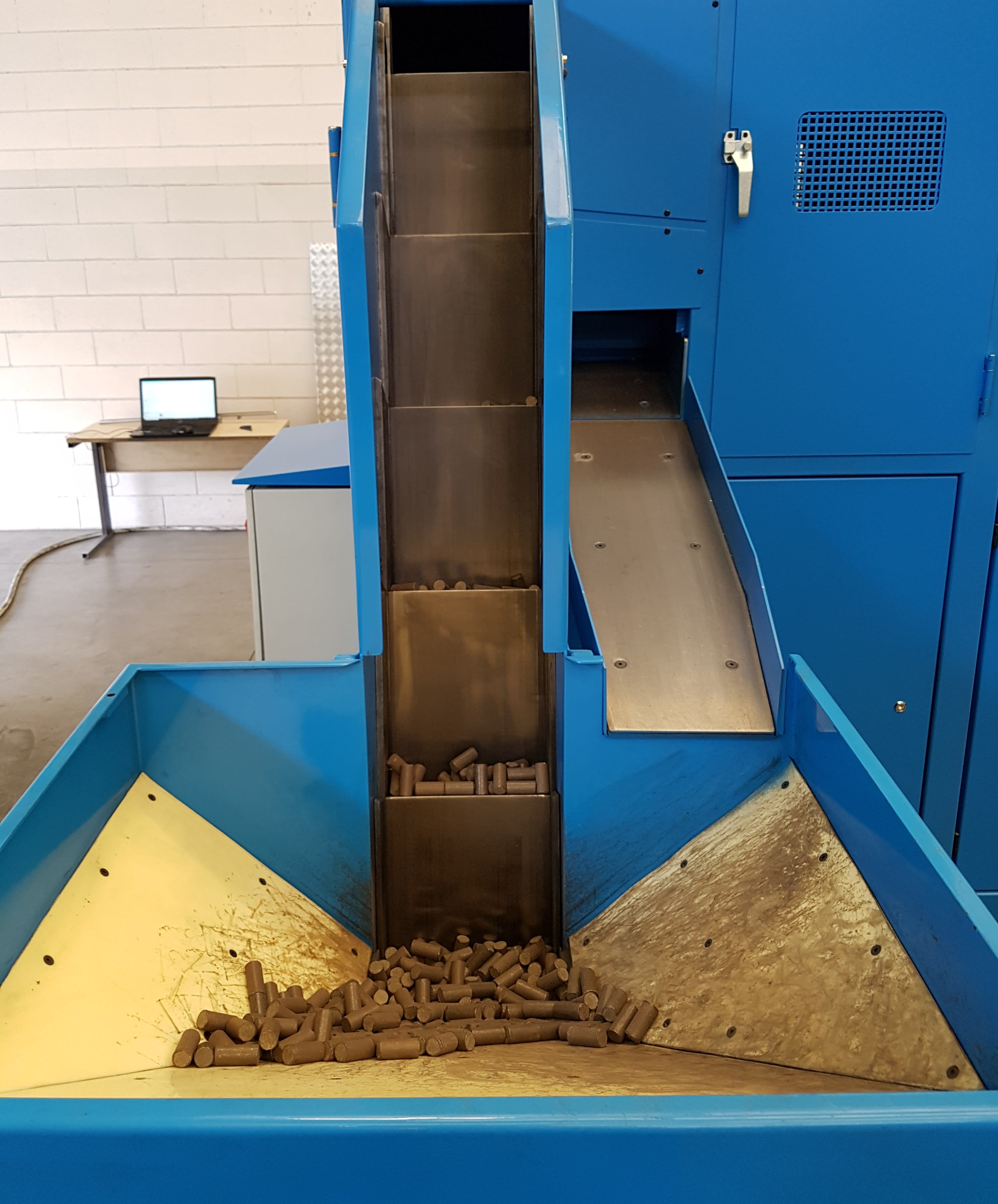 Farm Brass IGE - Automatic Induction Furnace for Brass Pieces - Furnaces - 6