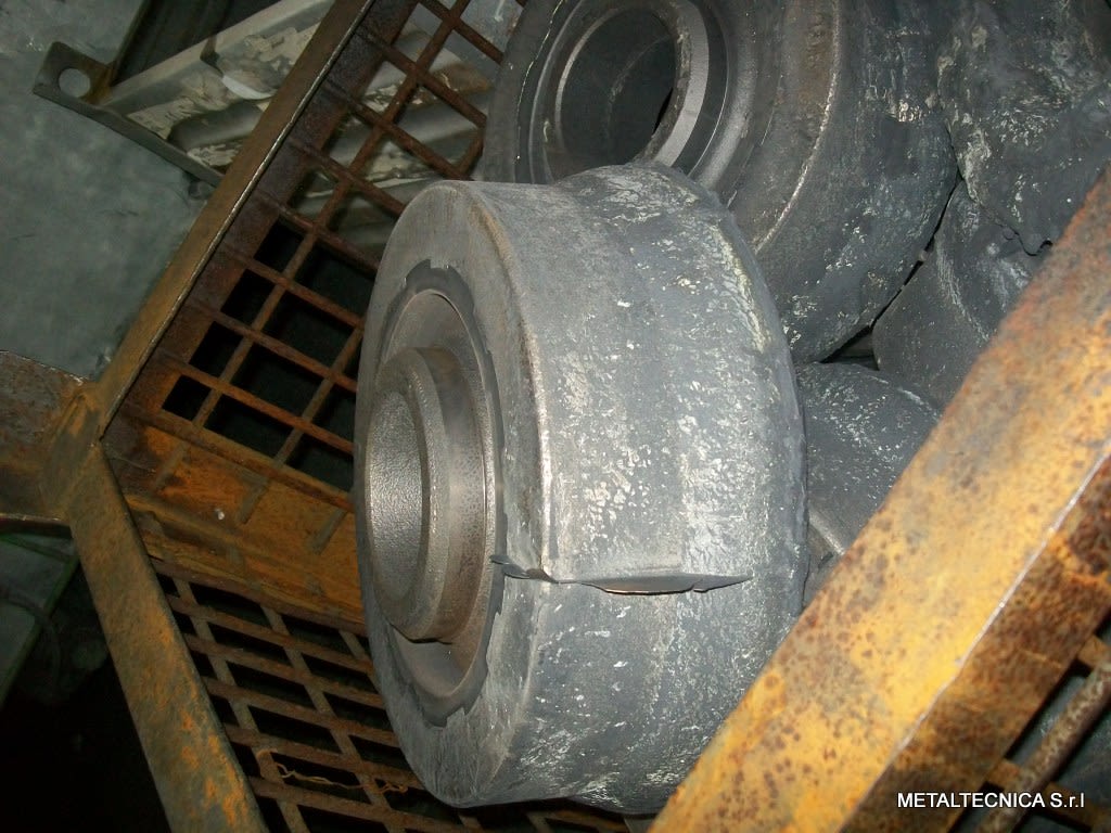 Metaltecnica Robotized Casting Cells for Brass / Bronze - Diecasting Machines - 11