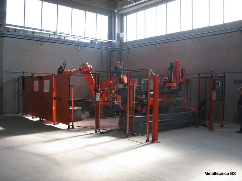 Metaltecnica Robotized Casting Cells for Brass / Bronze - Diecasting Machines - 2