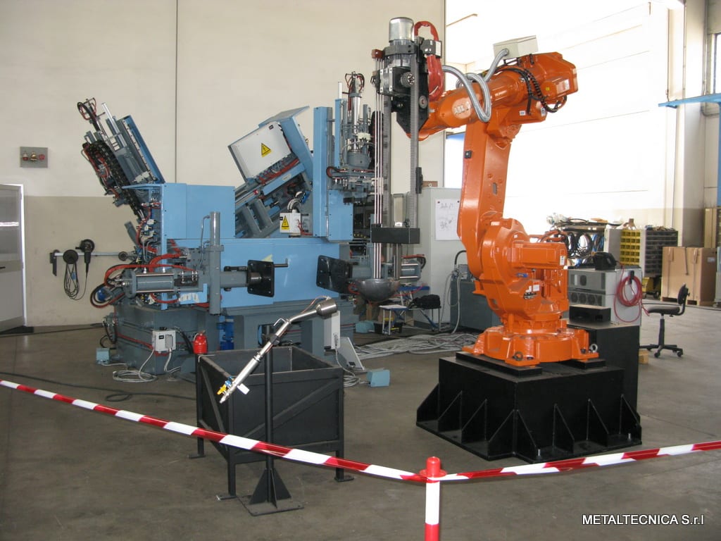 Metaltecnica Robotized Casting Cells for Brass / Bronze - Diecasting Machines - 6