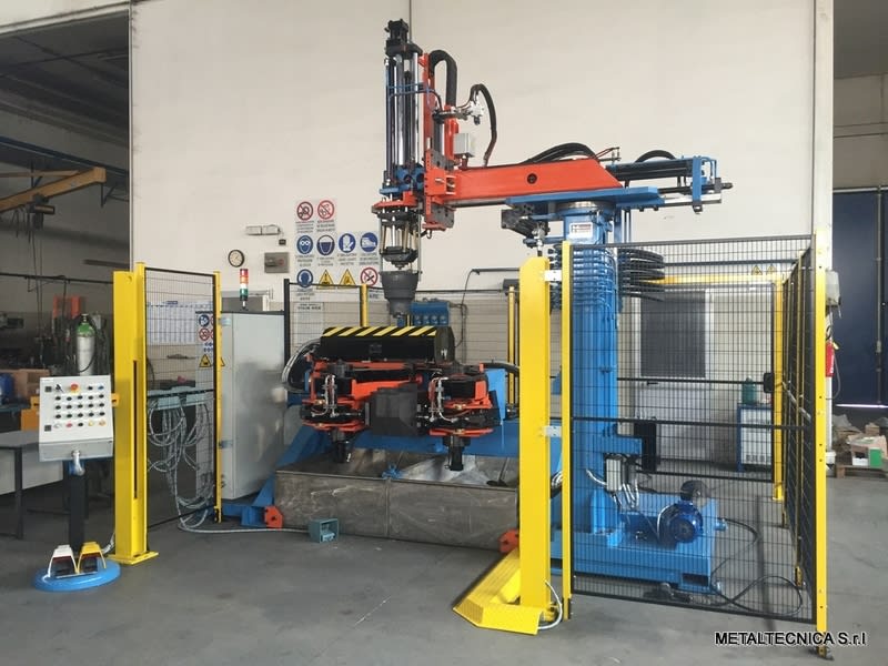 Metaltecnica Brass / Bronze Casting Machine With Manual Loading - Diecasting Machines