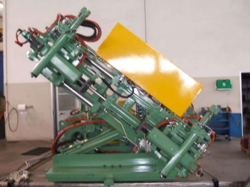 Metaltecnica Gravity Casting Rotating Machine for Bronze or Brass - Diecasting Machines