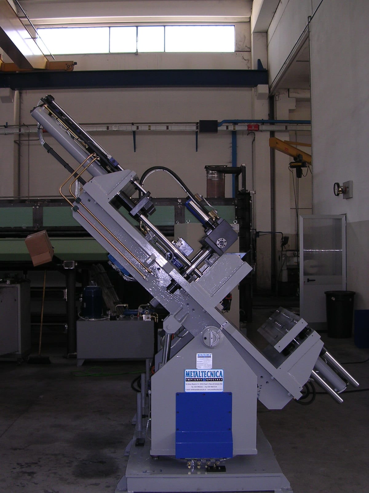 Metaltecnica Manual or Robotized Aluminum Casting Machines - Diecasting Machines - 2