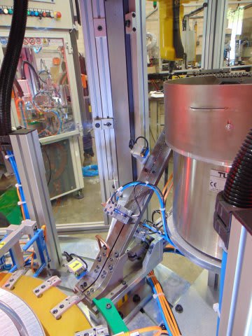 MT Zanetti Automatic Assembling Machine for Zip Sliders - Assembling Machines - 2