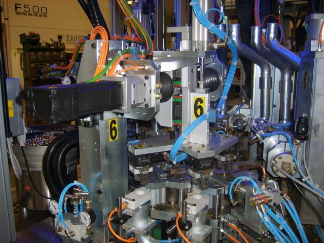 MT Zanetti Electric Automatic Machine for Cutting Pliers for Pneumatic Fittings - Transfer Machines - 3