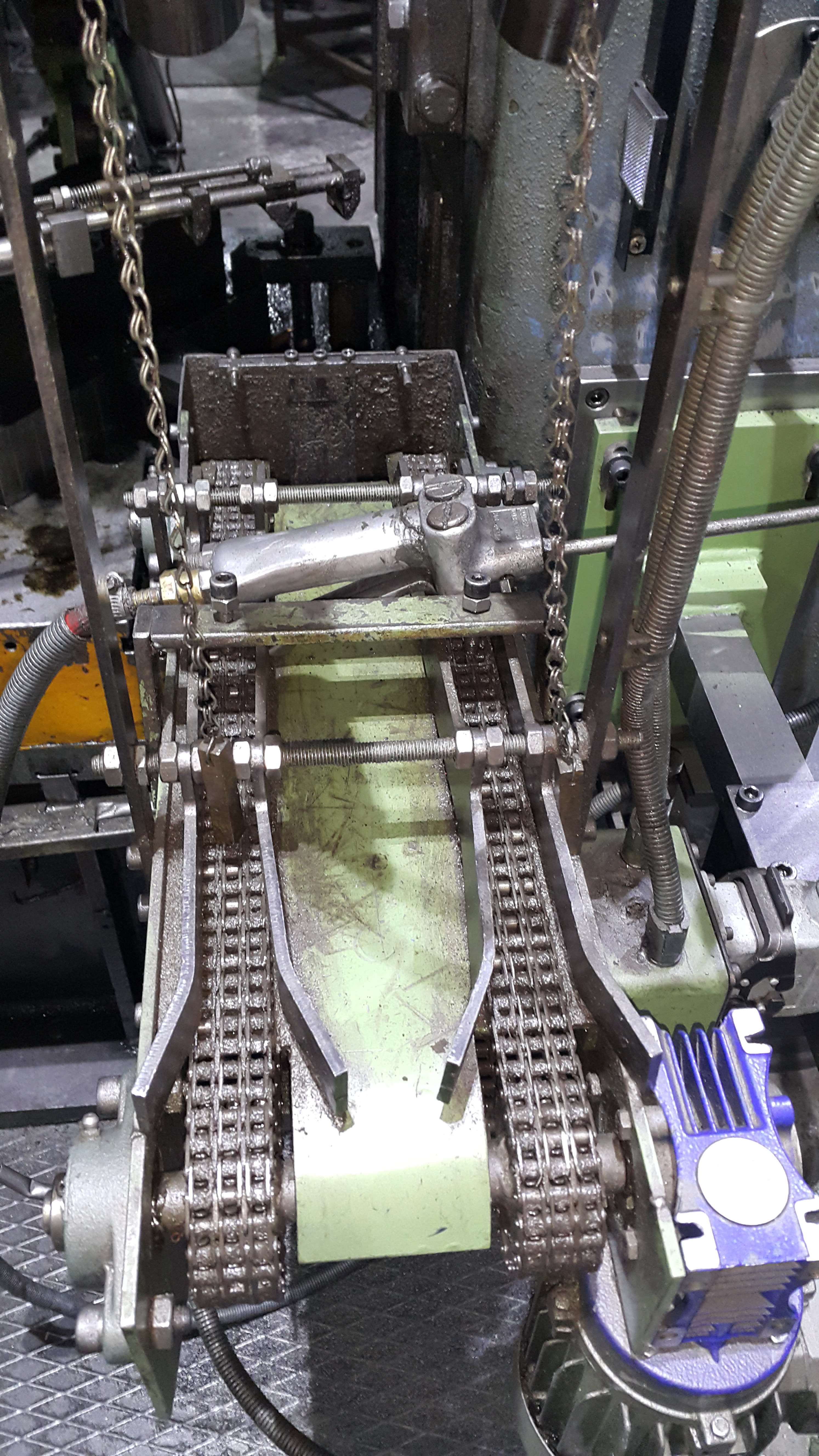 Rovetta *** SOLD *** FO 200 Automatic - Brass Hot Forging Press - 4