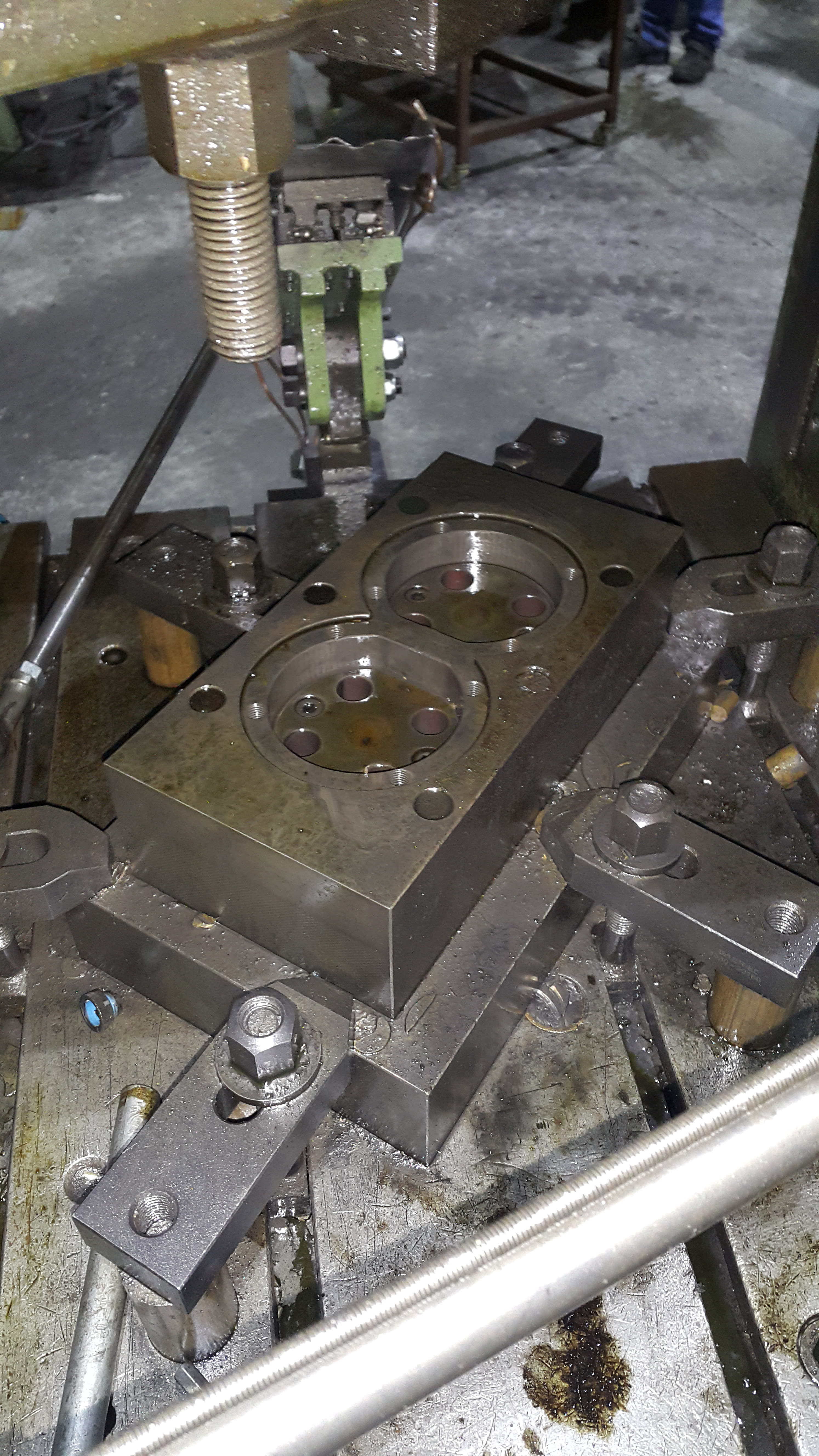 Rovetta *** SOLD *** FO 200 Automatic - Brass Hot Forging Press - 5