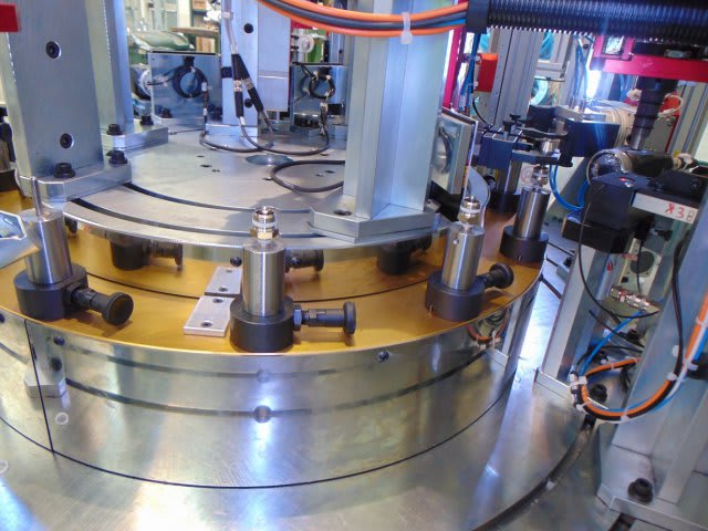 MT Zanetti ELECTRIC MACHINE FOR ASSEMBLING GASKETS - Assembling Machines - 3