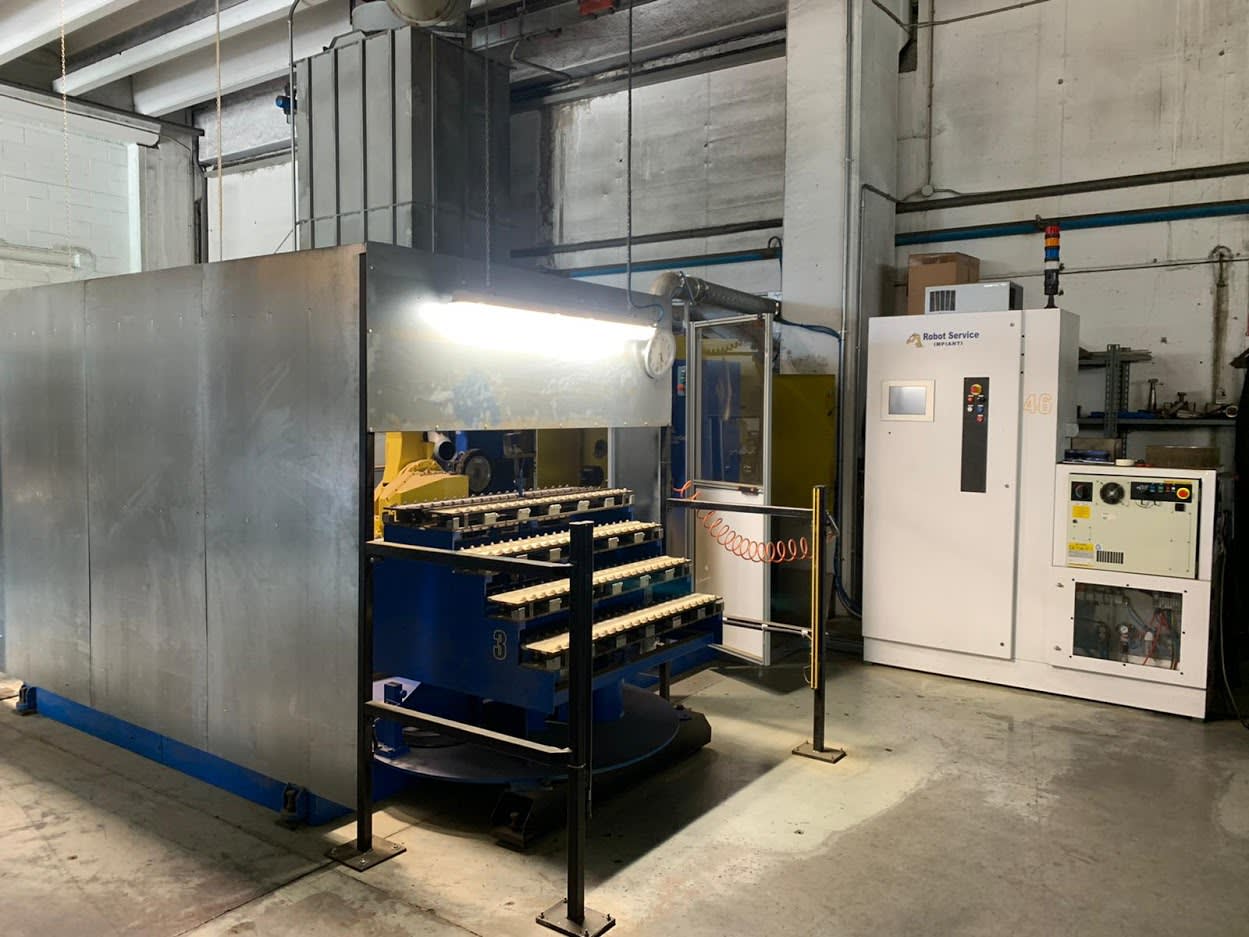 Robot Service Robotic Grinding Machine for Brass Taps and Faucets - Grinding and Deburring Machines