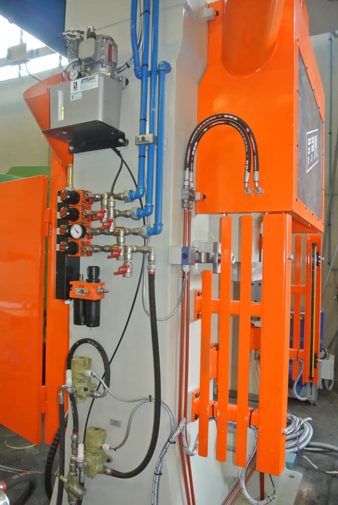 Vaccari 10 NS 500 ton - Screw Press - 4