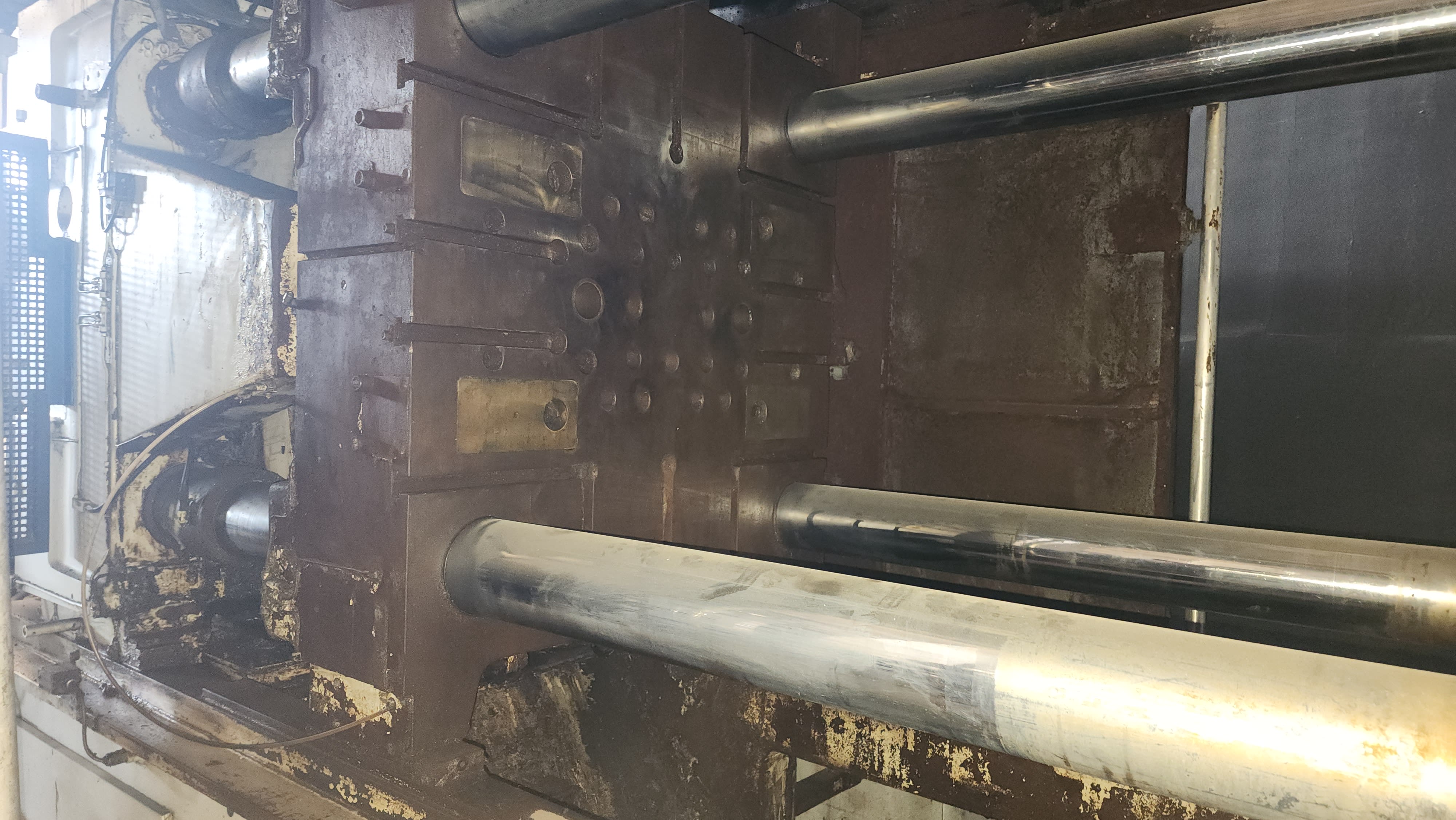 OMS 2 Robotized Die Casting Islands, 500 and 750 ton Die Casting Presses, Melting Furnaces and Trimmin Presses - Die Casting Press - 16