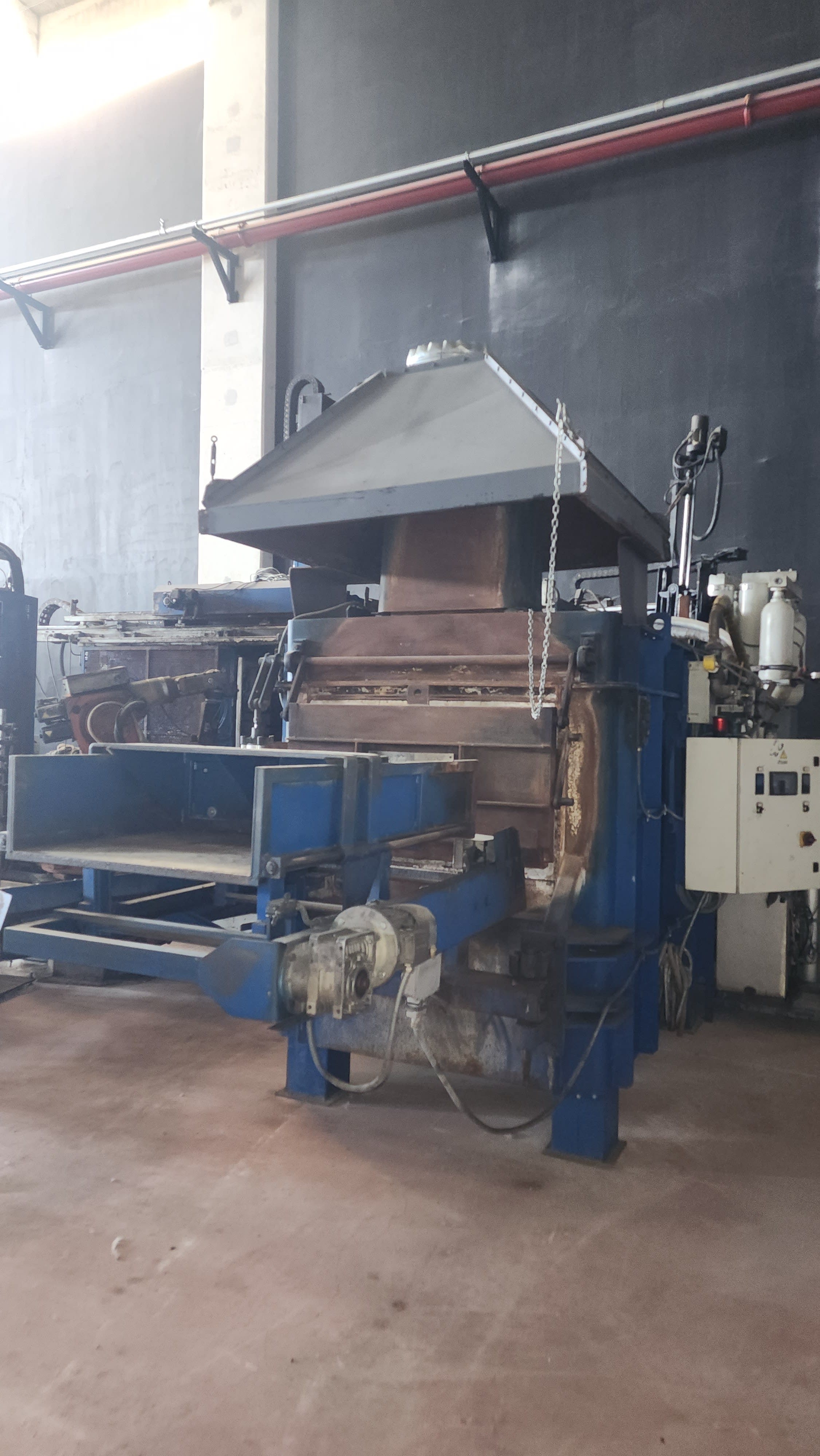 OMS 2 Robotized Die Casting Islands, 500 and 750 ton Die Casting Presses, Melting Furnaces and Trimmin Presses - Die Casting Press - 12