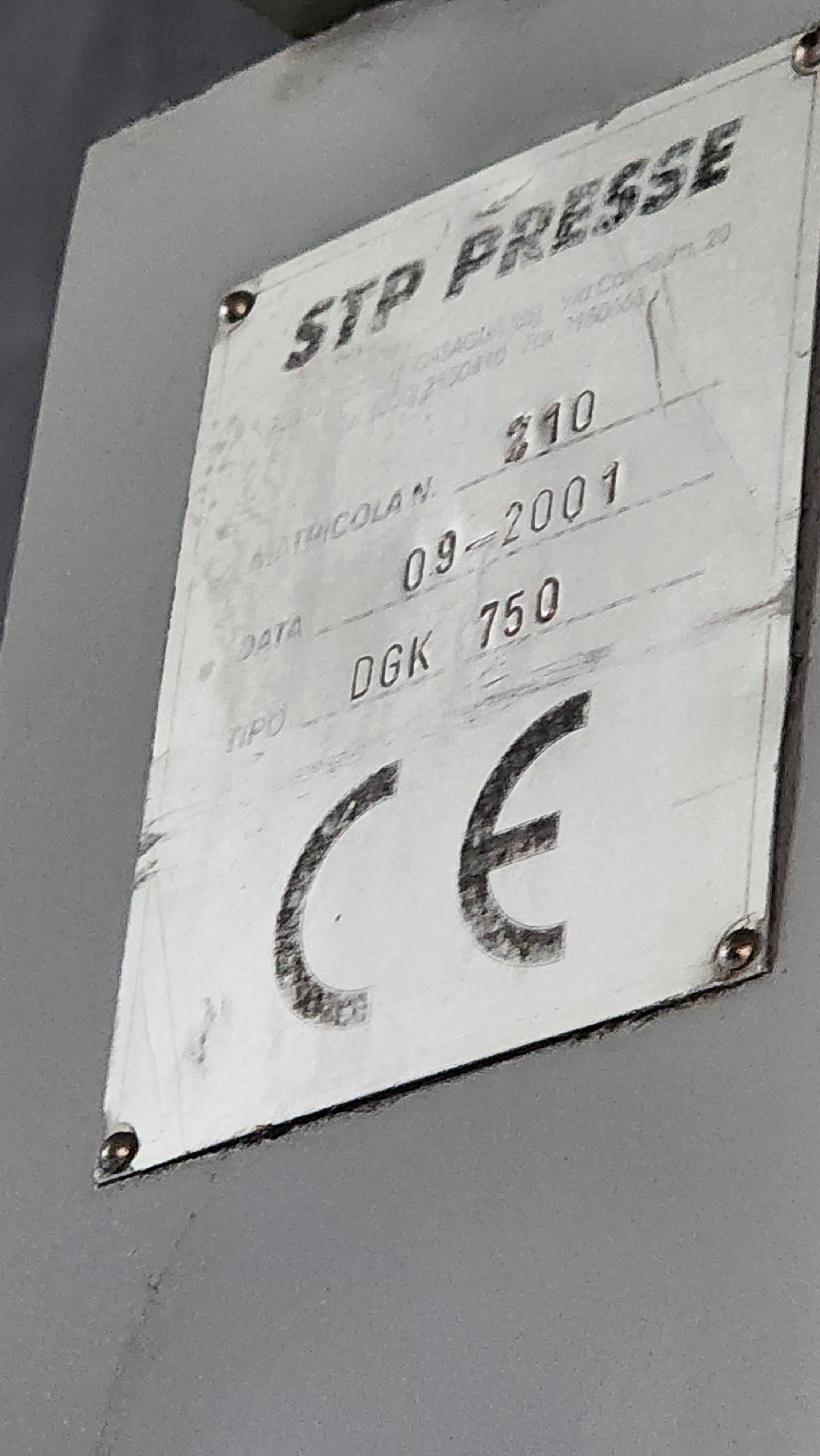 OMS 2 Robotized Die Casting Islands, 500 and 750 ton Die Casting Presses, Melting Furnaces and Trimmin Presses - Die Casting Press - 30