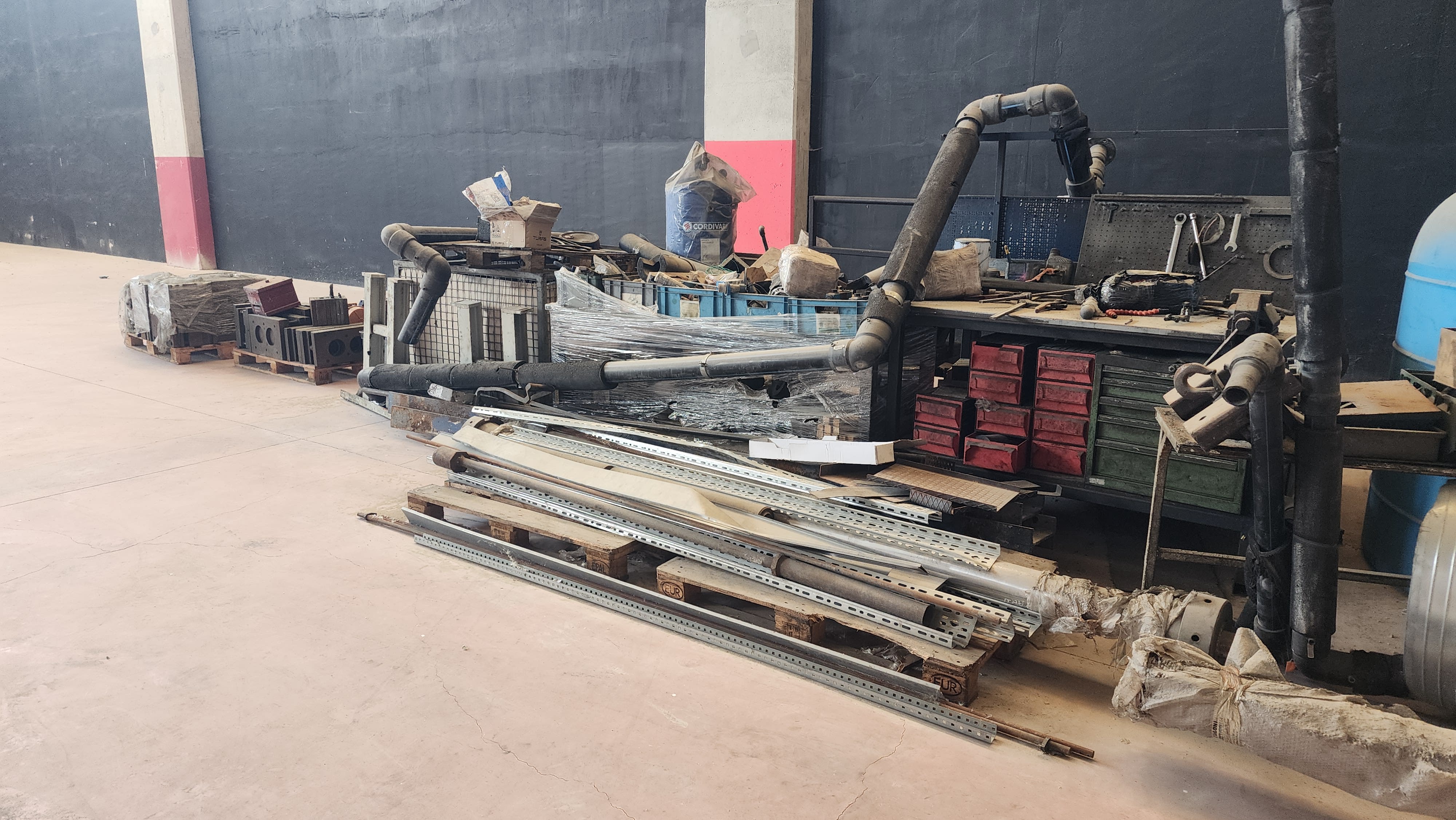 OMS 2 Robotized Die Casting Islands, 500 and 750 ton Die Casting Presses, Melting Furnaces and Trimmin Presses - Die Casting Press - 28