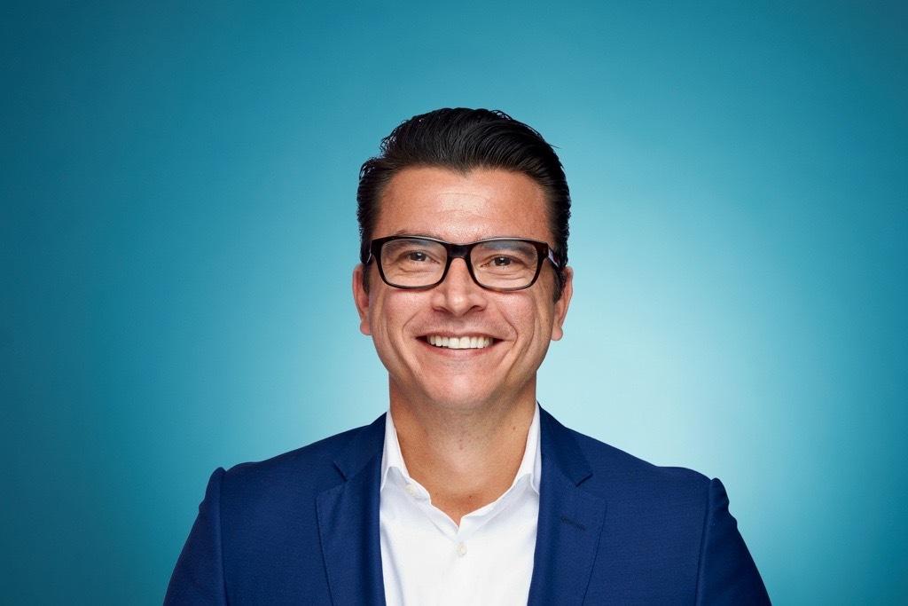 Un colombiano asume la dirección regional de operaciones de American Airlines