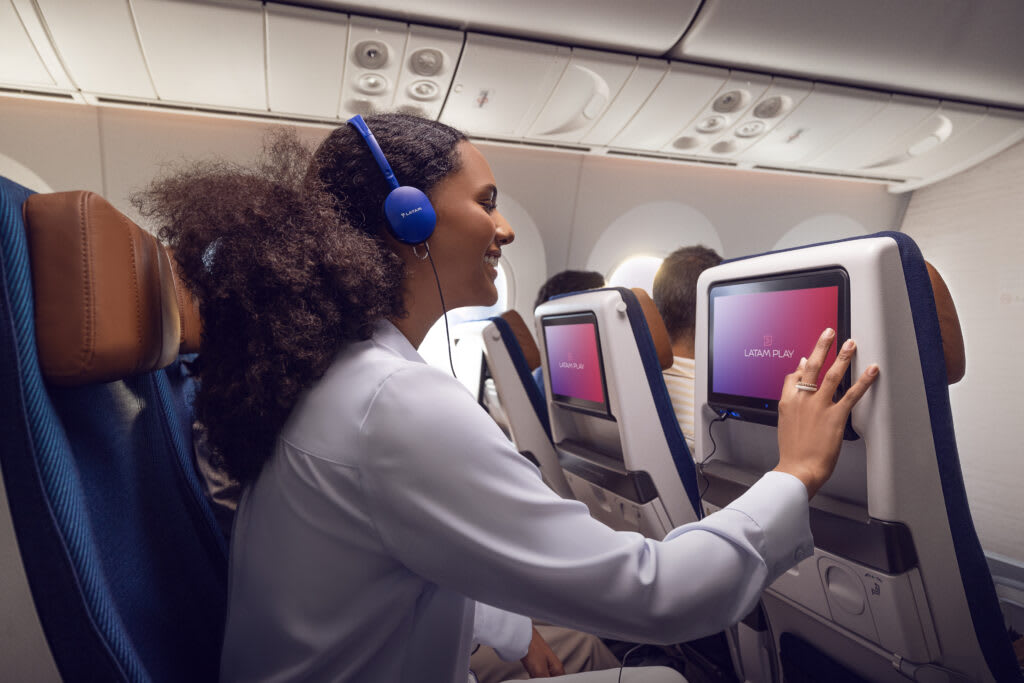 Más de 60 aviones de LATAM tendrán wifi satelital de nueva generación