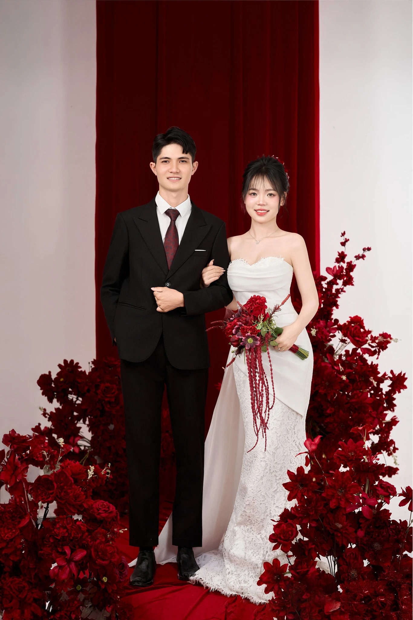 Studio Concept - Phông Hoa Trắng Đỏ — ảnh 1