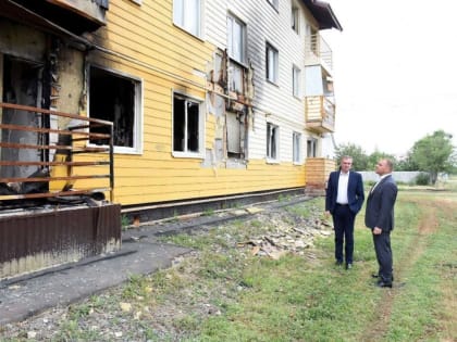 В Оренбурге жители аварийного дома на улице Мирнинской требуют квартиру в другом районе